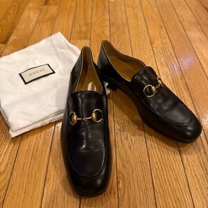 Gucci Black Leather Loafers for Women, Never Worn